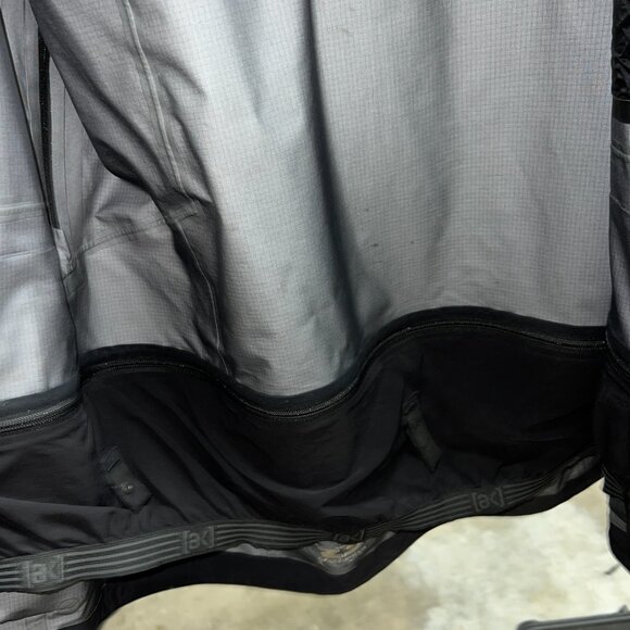 Men's Burton AK 3L Gore-Tex Jacket - Olympic Snowboard Team Edition - Picture 3 of 14